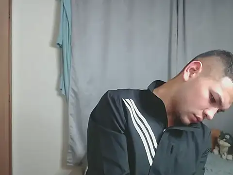 MarceloMilk online show from March 23, 2025, 3:54 am