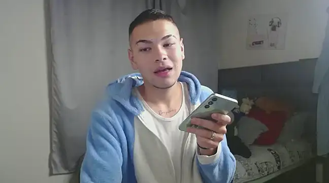 MarceloMilk online show from February 24, 2025, 3:23 am
