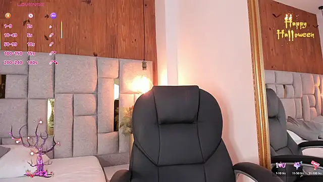 Saori newman online show from October 30, 2025, 12:14 pm