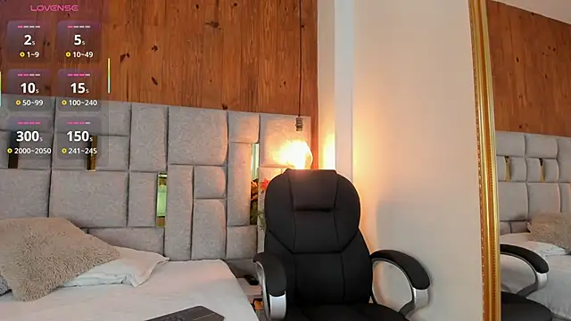 Saori newman online show from September 30, 2025, 12:00 pm