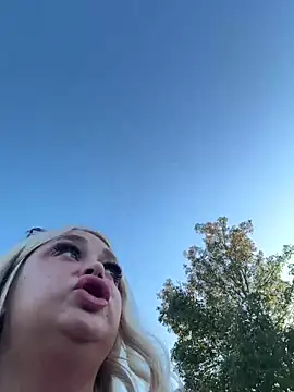 blairbella online show from September 19, 2025, 4:44 pm