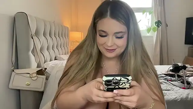 blairbella online show from February 26, 2025, 12:49 pm