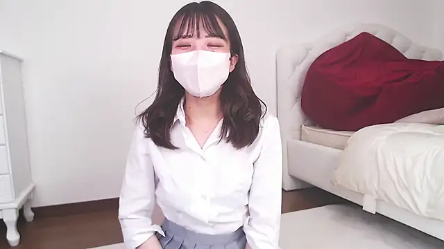 NANAMI YUZUHA online show from March 13, 2025, 12:56 pm