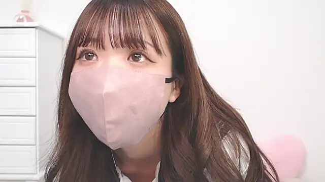 NANAMI YUZUHA online show from January 4, 2025, 2:04 pm