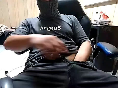 RobbyThrobb online show from December 11, 2024, 7:14 pm