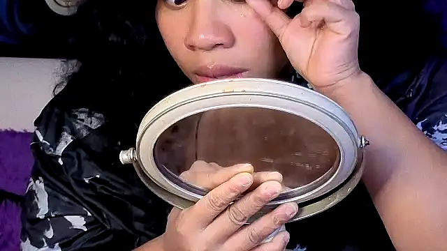 Snapshot of RoxiesObsession chatting on March 19, 2025, 7:38 pm RoxiesObsession online show from March 19, 2025, 7:38 pm