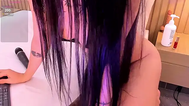 Snapshot of sexy_mich_18 chatting on October 28, 2025, 8:08 pm sexy mich 18 online show from October 28, 2025, 8:08 pm