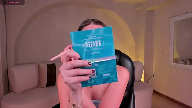 Snapshot of KaiaFerreira chatting on October 18, 2025, 12:40 pm KaiaFerreira online show from October 18, 2025, 12:40 pm