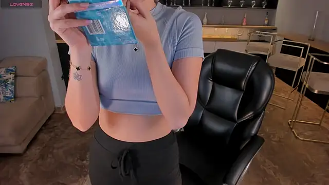 Snapshot of KaiaFerreira chatting on September 21, 2025, 12:21 pm KaiaFerreira online show from September 21, 2025, 12:21 pm