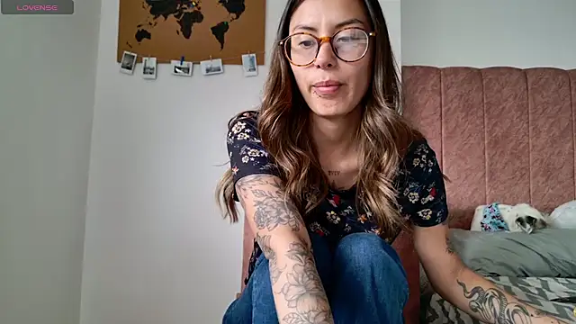 Emmy petit online show from April 8, 2026, 6:09 pm