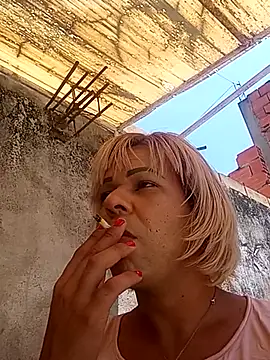 Snapshot of blondebitchlitle chatting on September 15, 2025, 3:34 pm blondebitchlitle online show from September 15, 2025, 3:34 pm