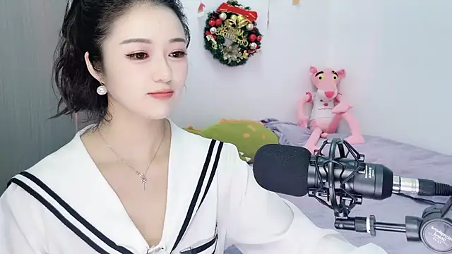 starsqimei online show from January 18, 2026, 5:44 am