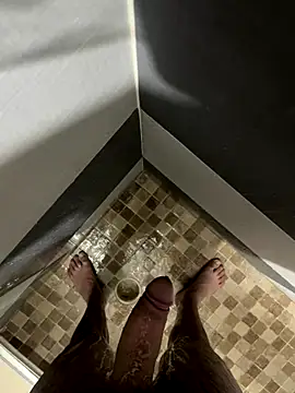 mylovetr1 online show from October 31, 2025, 9:11 pm