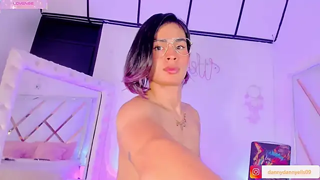 sweet dannyfem online show from January 30, 2025, 5:52 am