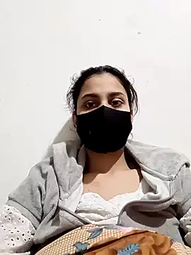 magicmoment00786 online show from February 2, 2025, 3:49 pm