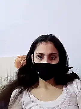 magicmoment00786 online show from December 18, 2024, 8:53 am