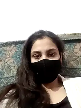 magicmoment00786 online show from January 24, 2025, 4:17 pm