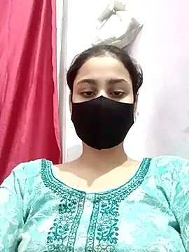 magicmoment00786 online show from September 30, 2025, 1:39 pm