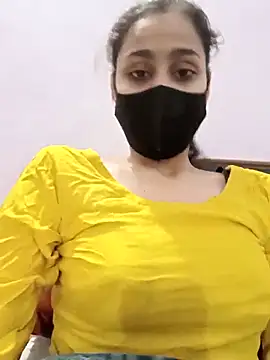 magicmoment00786 online show from February 24, 2025, 3:42 pm