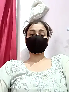 magicmoment00786 online show from September 27, 2025, 4:13 pm