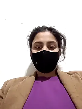 magicmoment00786 online show from January 8, 2025, 4:54 pm