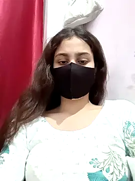 magicmoment00786 online show from October 1, 2025, 4:22 pm