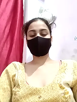 magicmoment00786 online show from September 9, 2025, 1:20 pm