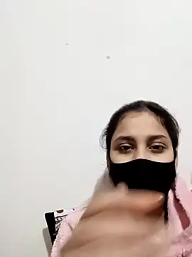 magicmoment00786 online show from December 24, 2024, 3:16 pm