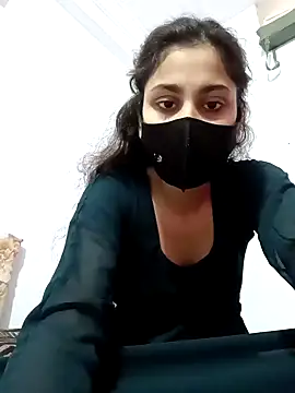 magicmoment00786 online show from December 22, 2024, 10:28 am