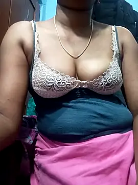 Snapshot of Tamillminnal chatting on February 17, 2025, 8:52 am Tamillminnal online show from February 17, 2025, 8:52 am