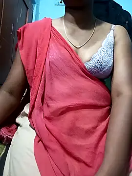 Snapshot of Tamillminnal chatting on February 11, 2025, 7:38 pm Tamillminnal online show from February 11, 2025, 7:38 pm