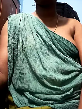 Snapshot of Tamillminnal chatting on February 26, 2025, 5:42 pm Tamillminnal online show from February 26, 2025, 5:42 pm