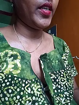 Snapshot of Tamillminnal chatting on September 14, 2025, 8:04 am Tamillminnal online show from September 14, 2025, 8:04 am