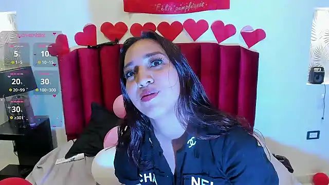 Snapshot of Violeta_Roa chatting on February 22, 2025, 5:13 pm Violeta Roa online show from February 22, 2025, 5:13 pm