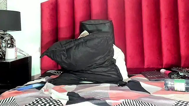 Snapshot of Violeta_Roa chatting on March 14, 2025, 10:18 am Violeta Roa online show from March 14, 2025, 10:18 am