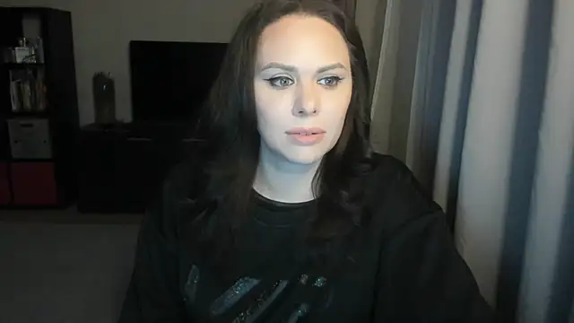 Snapshot of MollyCheiz chatting on February 8, 2026, 5:43 pm MollyCheiz online show from February 8, 2026, 5:43 pm