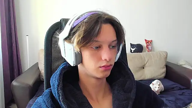 Ostin meow online show from October 17, 2025, 9:12 am