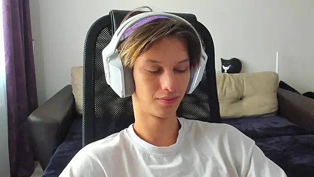 Ostin meow online show from September 23, 2025, 7:15 am