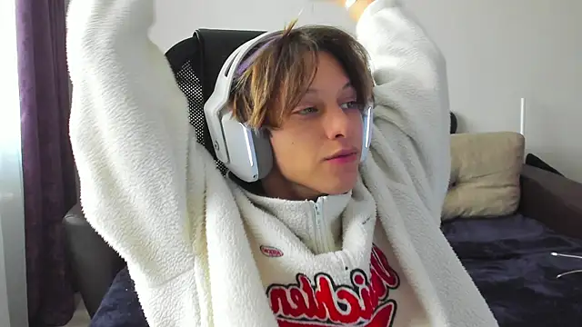 Ostin meow online show from September 24, 2025, 8:21 am