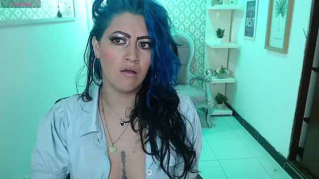 scarleth blue online show from March 6, 2025, 3:13 am