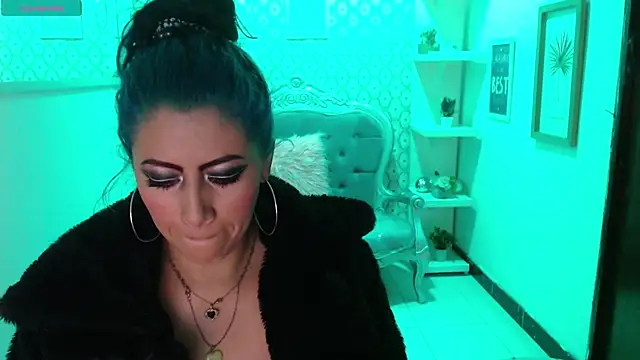 scarleth blue online show from March 8, 2025, 3:28 am