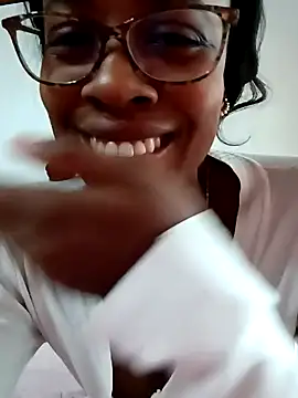 Snapshot of Im_camila chatting on January 14, 2025, 12:45 pm Im camila online show from January 14, 2025, 12:45 pm