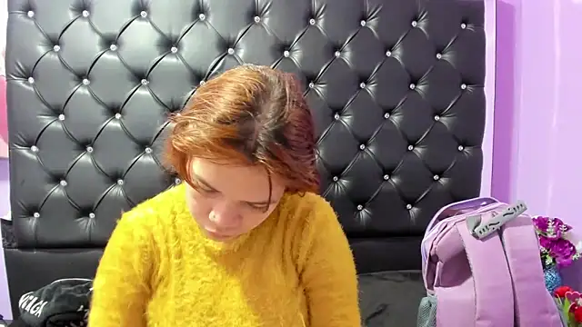 Snapshot of MelanyCarter18 chatting on October 9, 2025, 1:11 pm MelanyCarter18 online show from October 9, 2025, 1:11 pm