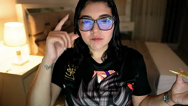 Camilaa bueno online show from September 24, 2025, 11:21 pm