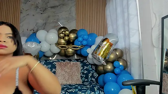 Snapshot of Any_topless chatting on October 7, 2025, 11:00 am Any topless online show from October 7, 2025, 11:00 am