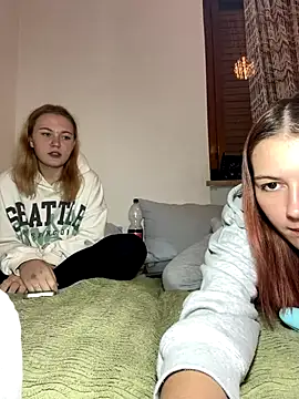 Snapshot of ella_grays chatting on October 20, 2025, 6:08 pm ella grays online show from October 20, 2025, 6:08 pm