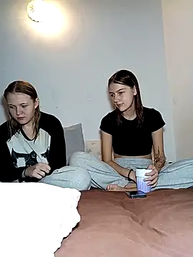 Snapshot of ella_grays chatting on October 12, 2025, 6:42 pm ella grays online show from October 12, 2025, 6:42 pm