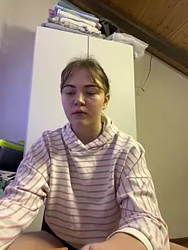 ella grays online show from January 25, 2025, 8:21 pm