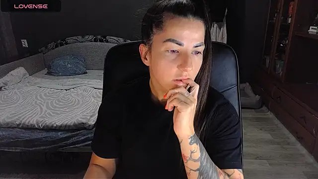 Aria Dl online show from November 17, 2025, 7:12 am