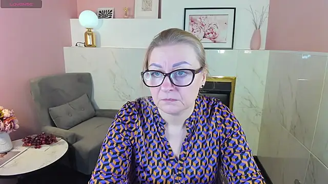 AlexandraKind online show from February 26, 2025, 9:09 pm